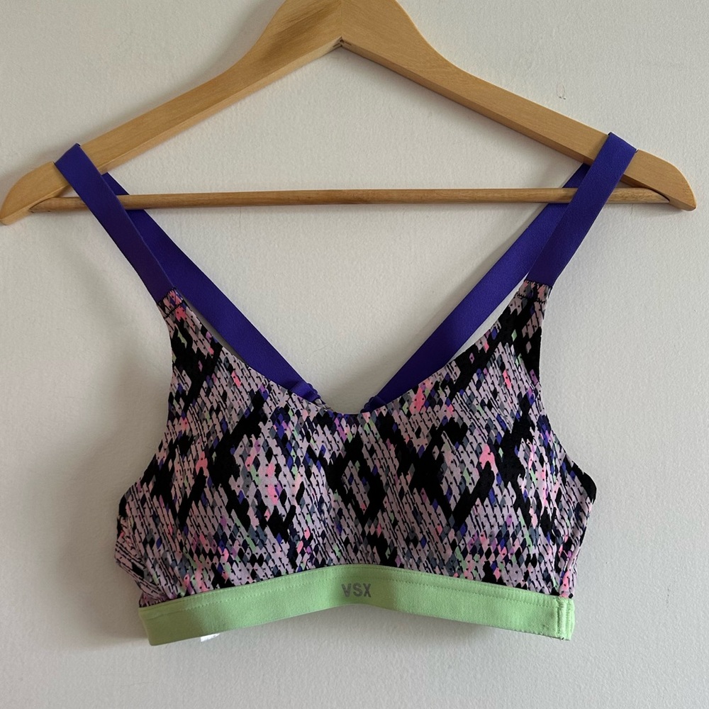 Victoria’s Secret VSX Sport Athletic Crossback Adjustable Strap Sports Bra - Picture 1 of 6